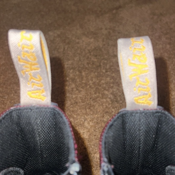 Cherry red Dr. Martens - Picture 7 of 10